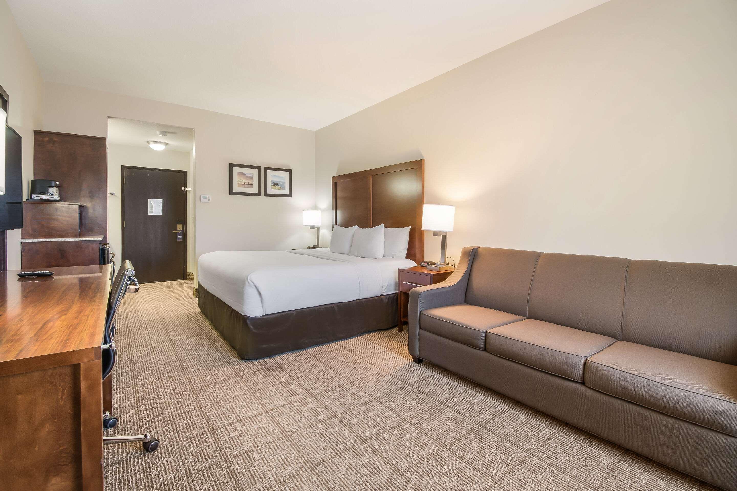 Comfort Inn Newport Exterior photo