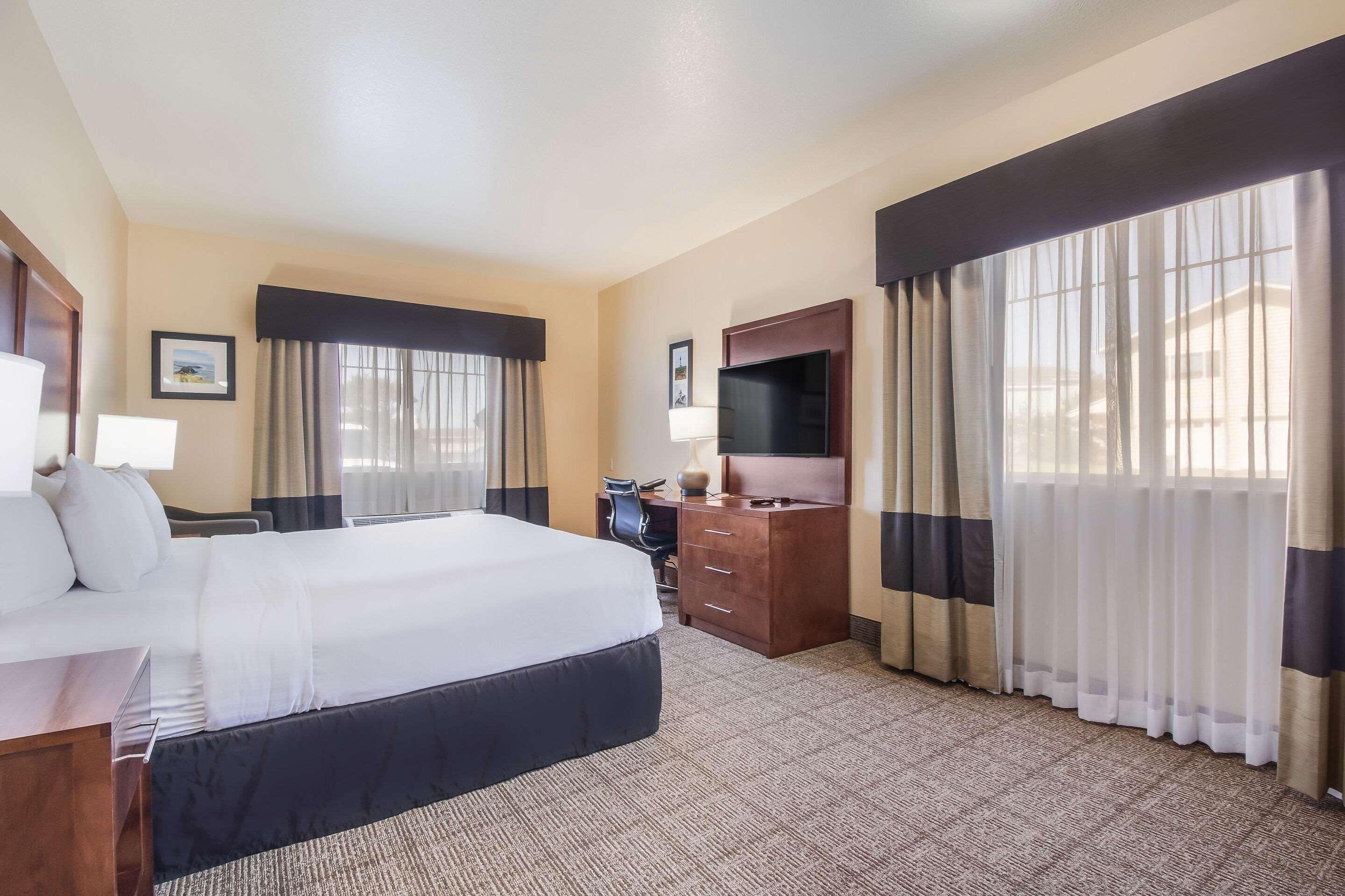 Comfort Inn Newport Exterior photo
