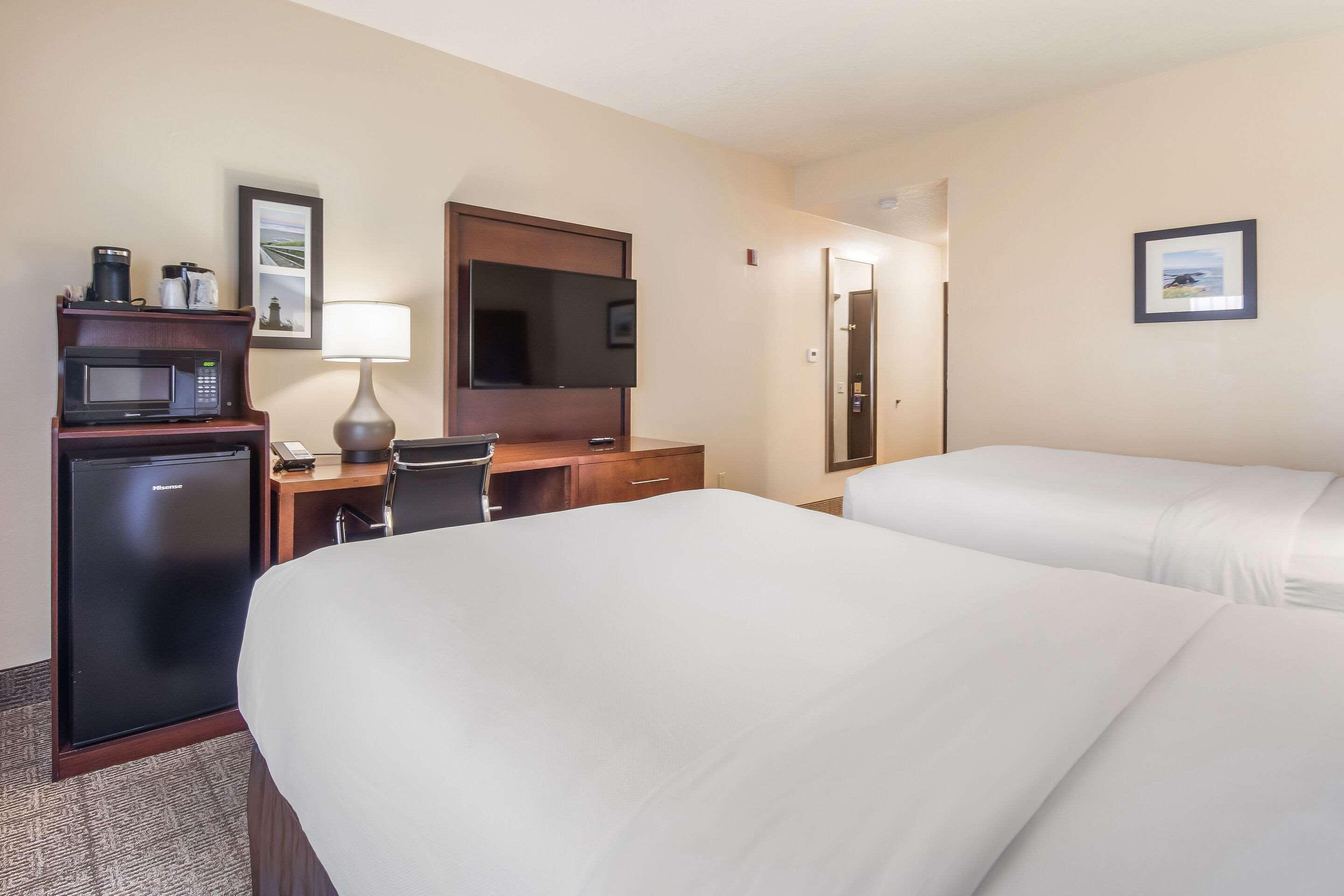 Comfort Inn Newport Exterior photo